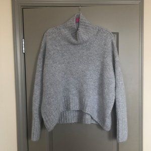 H&M Gray Turtleneck Sweater